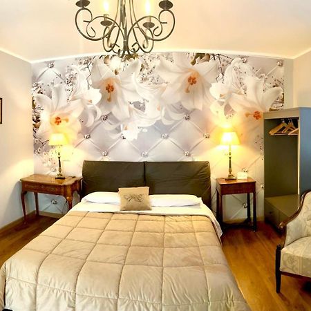 La Casa Di Campagna Sul Garda Puegnago Bagian luar foto