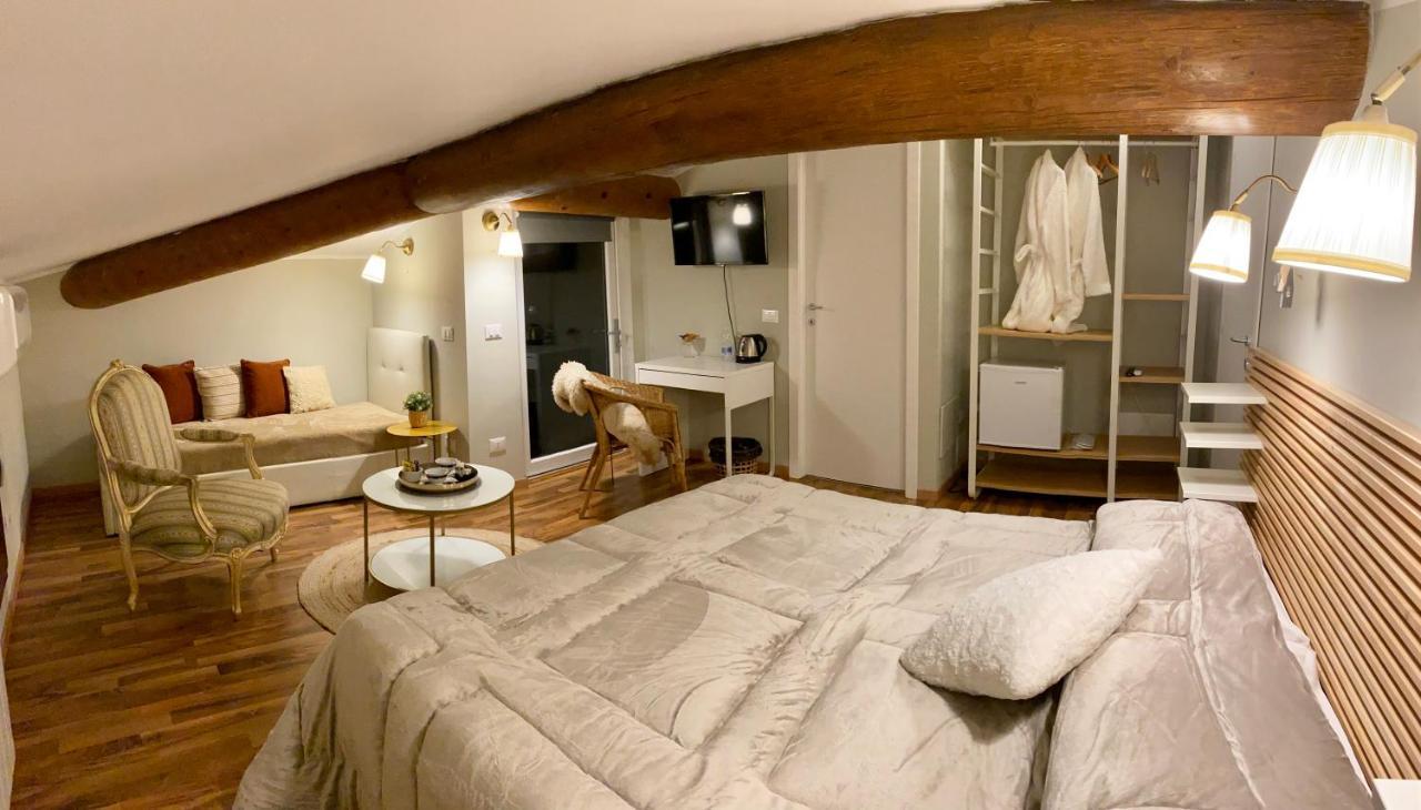La Casa Di Campagna Sul Garda Puegnago Bagian luar foto