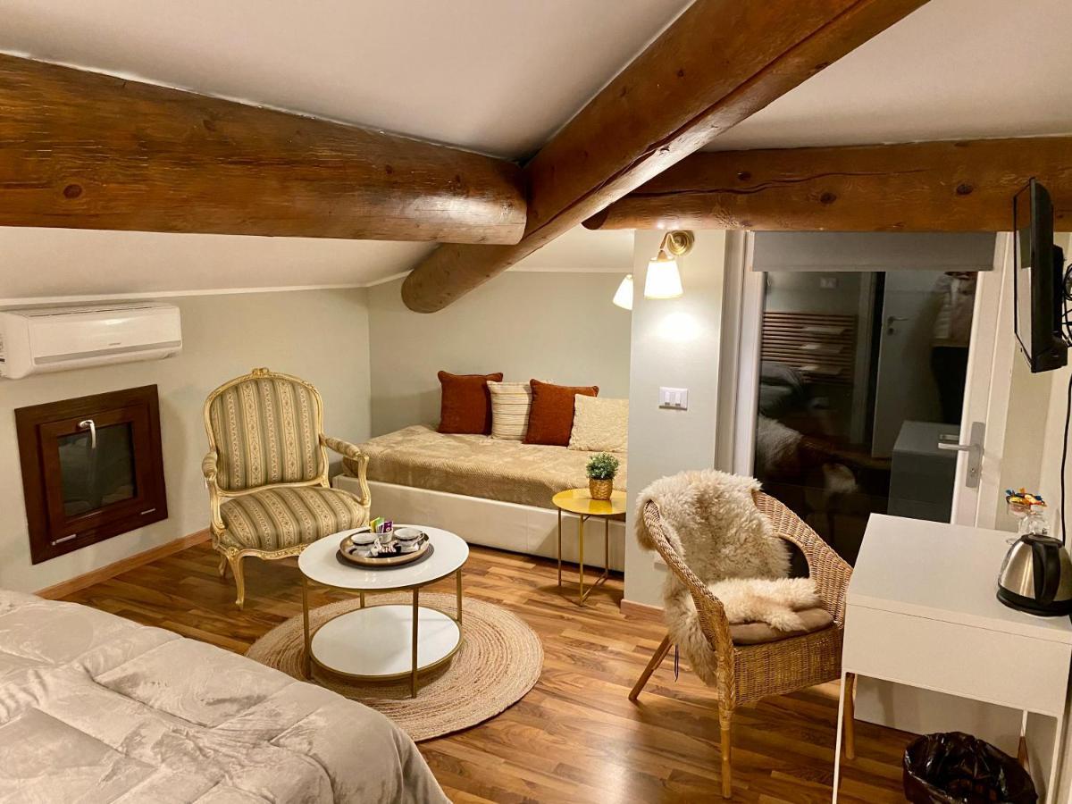 La Casa Di Campagna Sul Garda Puegnago Bagian luar foto
