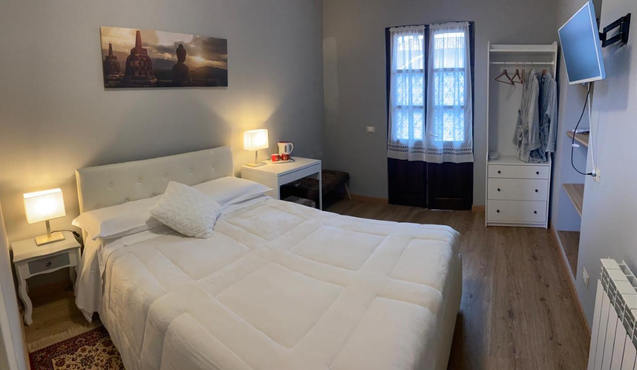 La Casa Di Campagna Sul Garda Puegnago Bagian luar foto
