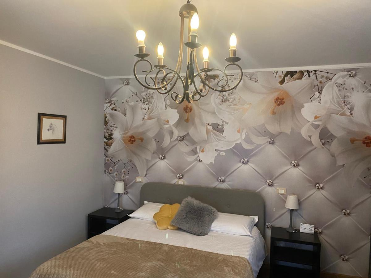 La Casa Di Campagna Sul Garda Puegnago Bagian luar foto