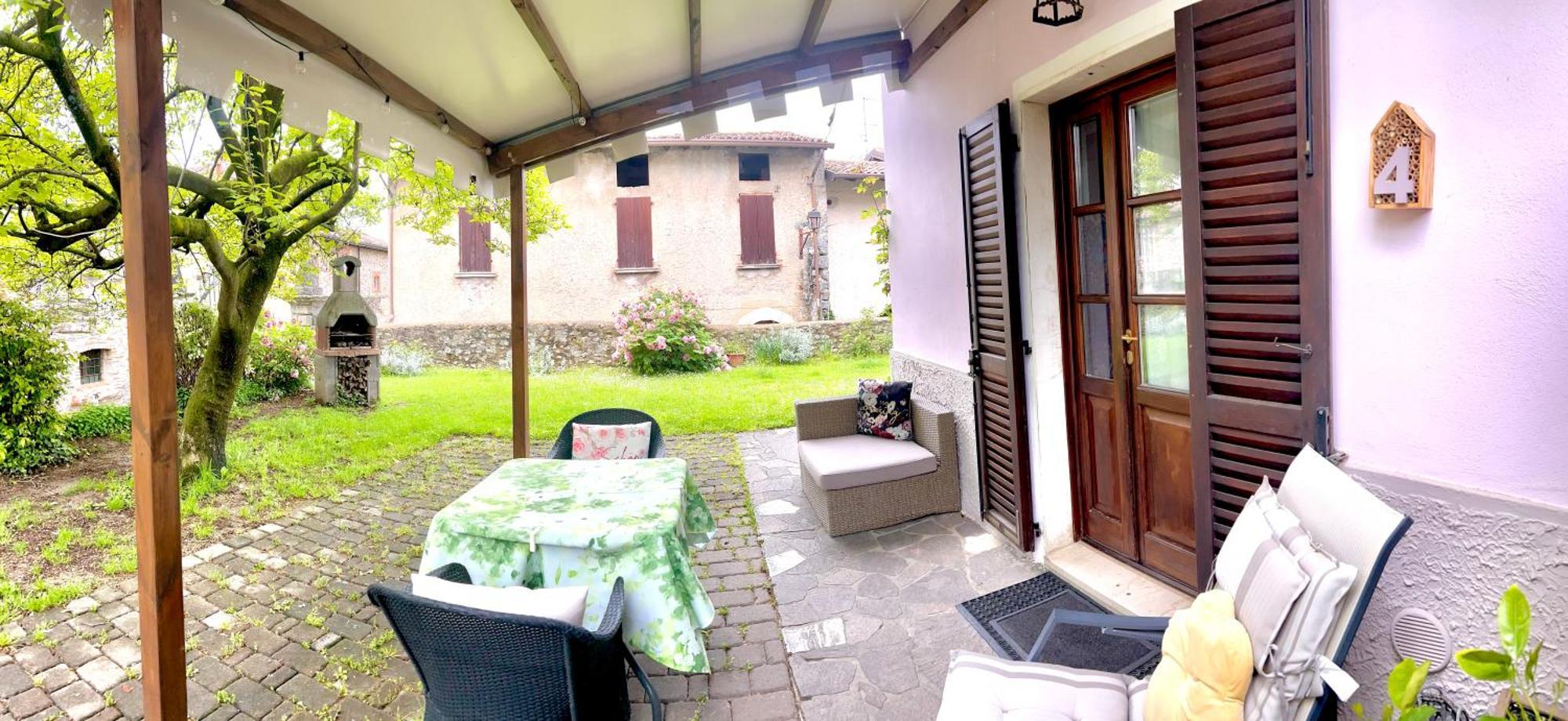 La Casa Di Campagna Sul Garda Puegnago Bagian luar foto